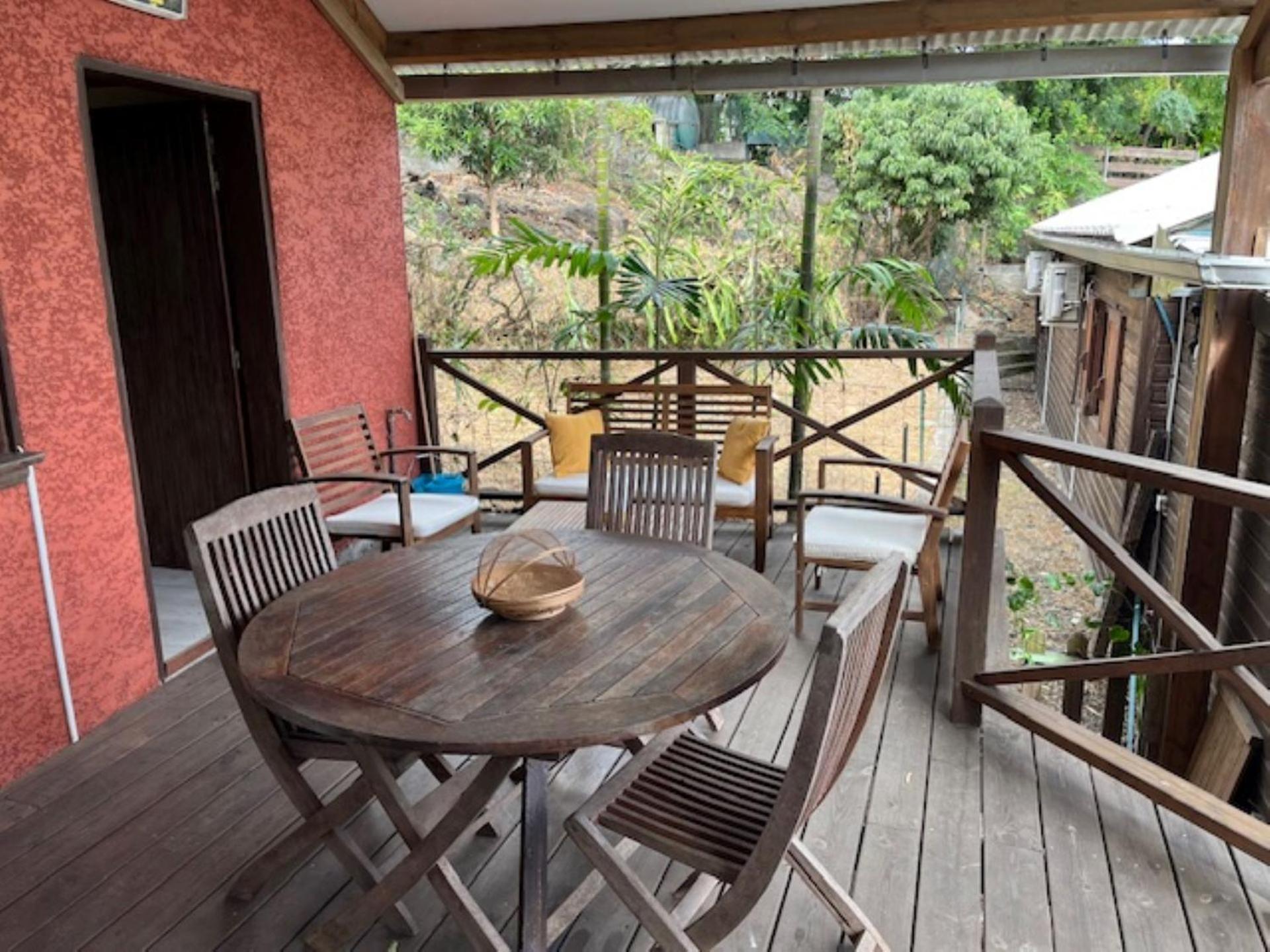 La Bananeraie Apt 35M2 Piscine Jardin Tropical Parking Prive Saint-Leu Exterior photo